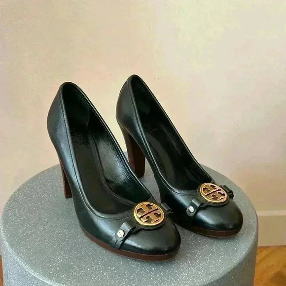 Tory Burch Shoes - Tory Burch Calista Pump